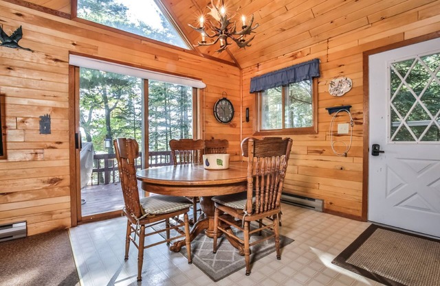 Nouvelle liste! 6 acres sur le lac Little Saint Germain dans le Northwoods du Wisconsin