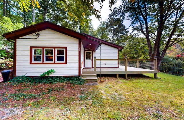 Dog-friendly cabin with fireplace, deck, mountain views, & W/D
