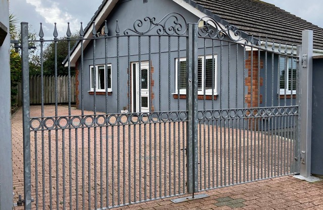 Parfait pour explorer les 7 baies locales. Gated Drive / jardin. Réduction 20 juillet