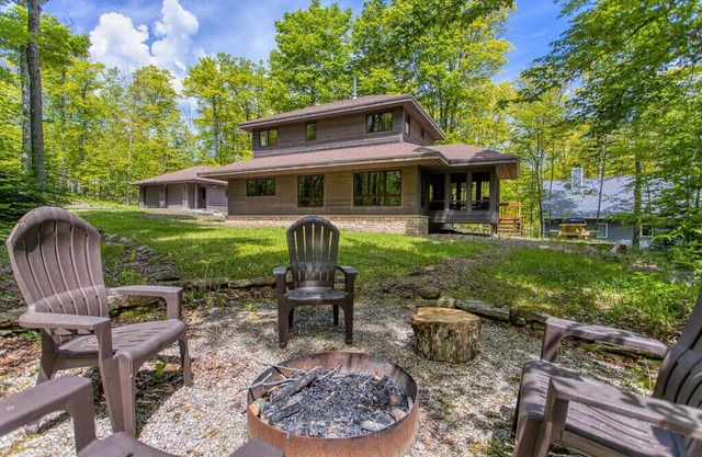 Cave Point Cottage *Dog Friendly!
