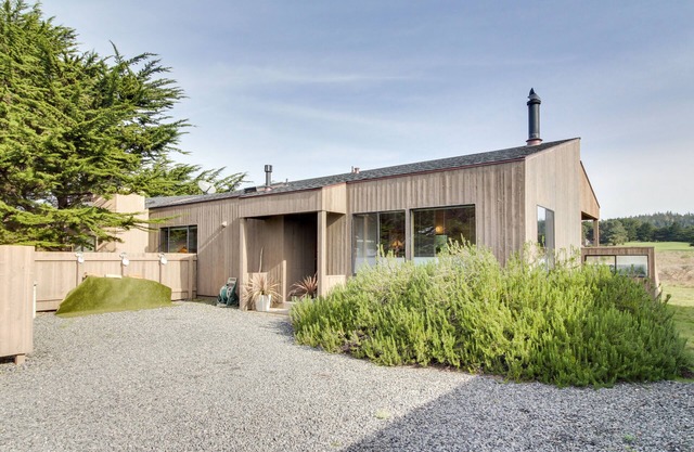 Maison conviviale pour chiens avec vue sur l'océan et le golf, piscine partagée, bain à remous, tennis