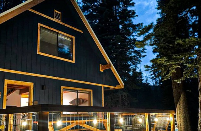 Dog-Friendly House in the Trees w/Spacious Deck, Free WiFi, Firepit, & Hot Tub