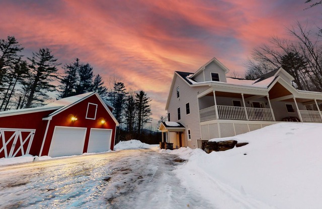 Two-Story dog-friendly home with game room, fireplace, gas grill