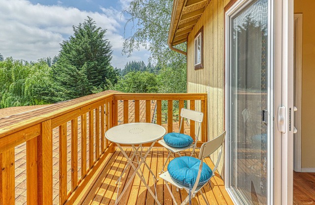 Maison et studio pour les chiens avec terrasse, bain à remous privé, foyer et grande cour