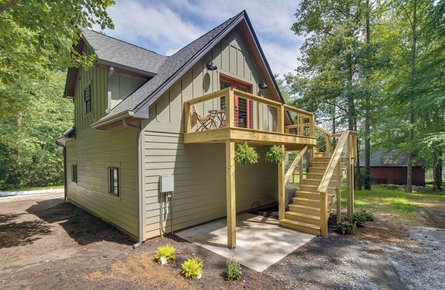 Dog-Friendly Mills River Retreat Near Hiking!