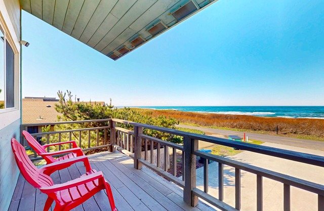 Dog-friendly, studio en front de mer avec terrasses et kitchenette - à quelques pas de la plage!