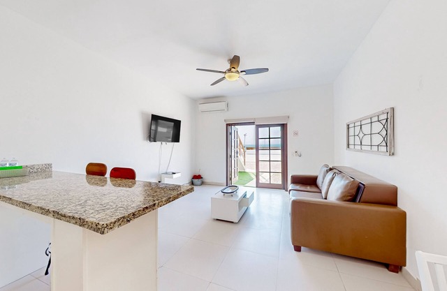 Dog-friendly suite with hot tub, kitchenette, heated outdoor pool, private patio