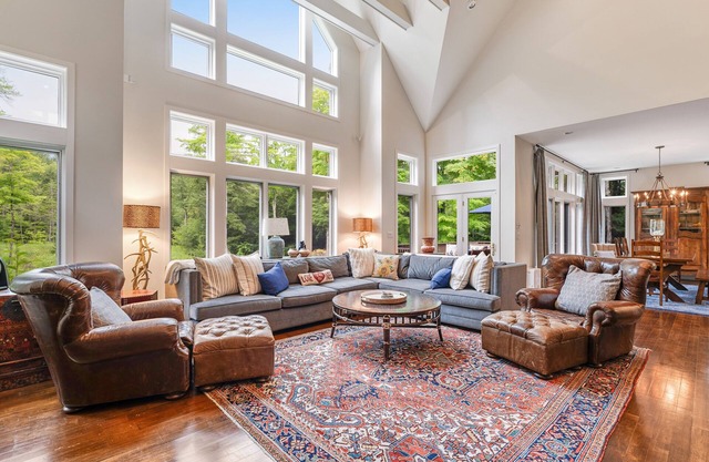 Dog-friendly, three-story home with fireplace and washer/dryer - near Sugarbush