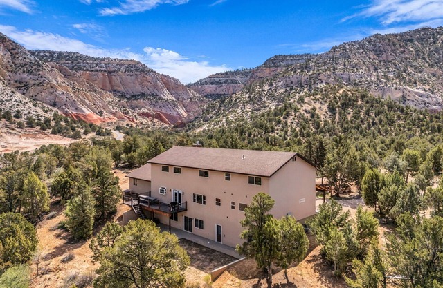 Dog Friendly | Zion NP | Red Hollow Ranch