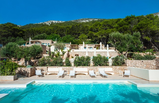 Dolcevita - KlabHouse 11BDRM w/Pool and SPA