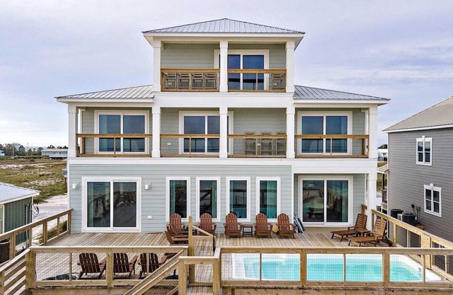 10 Bedroom~Gulf Front~Privated Pool~Game Room~Sleeps 26~Dolo Beach House~ Prickett Properties
