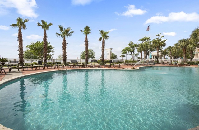 Dolphin View Condo @ Legacy Towers Gulfport