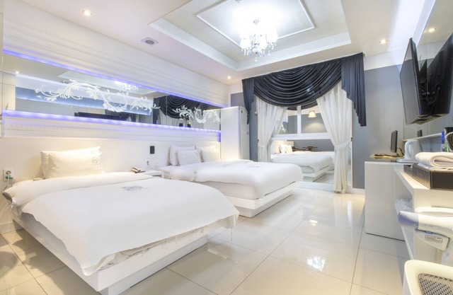 Dom Hotel