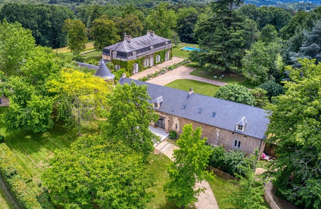 Le Domaine Des Ormeaux, 2 maisons d'exception, un séjour authentique en Dordogne
