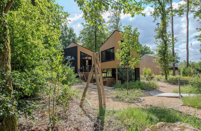 Domain with wellness and private garden park