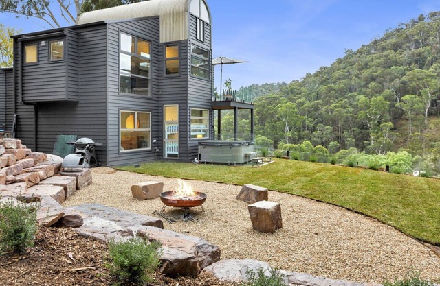 Dome-Cozy Getaway near Mt Buller