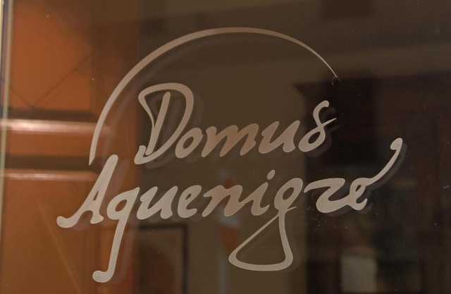 DOMUS AQUENIGRE