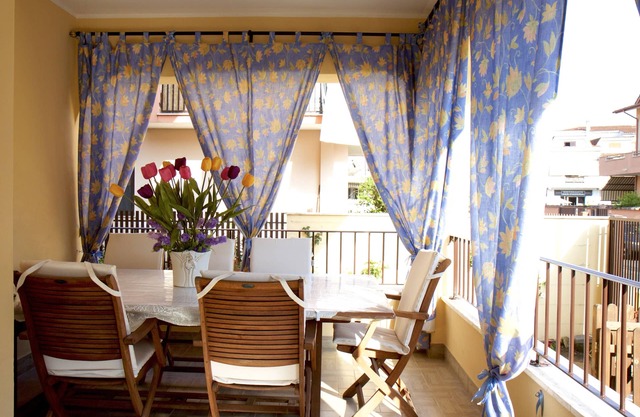 Domus Palombi - Grand appartement à 200 mètres de la gare et à 700 m de la mer