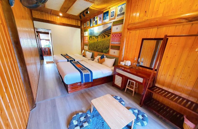 DONG VAN CLIFFSIDE HOUSE