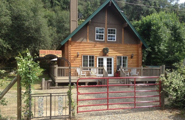 Maison de poupée de Donna situé 4. 5 miles de Sequoia National Park.