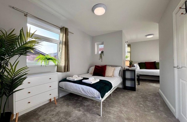 Donnington Apartments - Studio 2