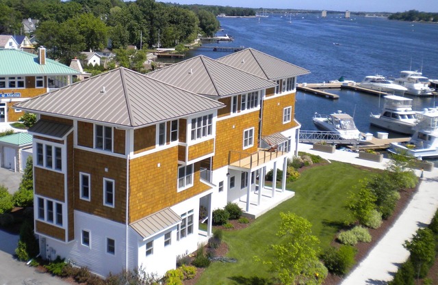 Door County Waterfront Cottage