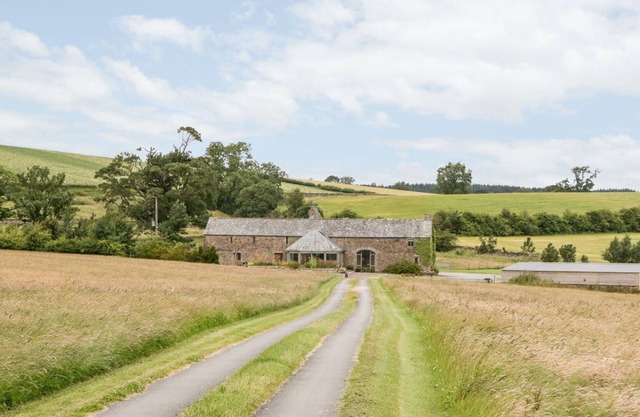 Dorothy Barn, CROSBY RAVENSWORTH