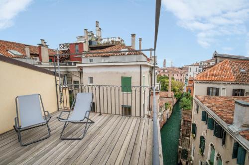 Dorsoduro Suite 1241 by Wonderful Italy