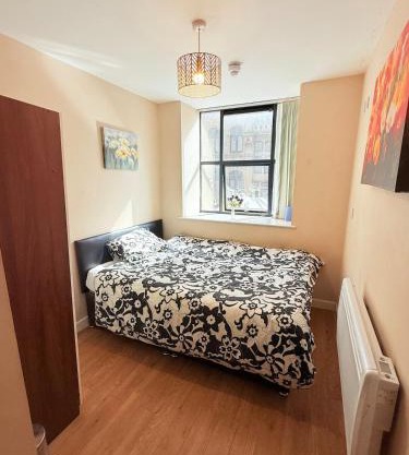 Double Bed Apartment Bradford City Center