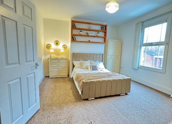 Double Bedroom in Birmingham Near City Center