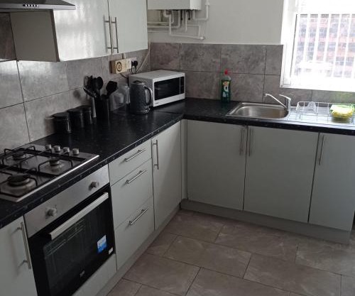 Double-Bedroom in the Heart of Salford Manchester Perfect for Short Stays LT2