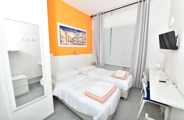 Twin-d'exception-Douche-Vue sur la cour-Camera doppia/matrimonial