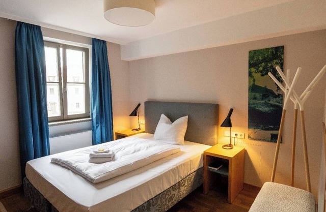 Double room (17-19sqm) with box-spring bed and free WiFi