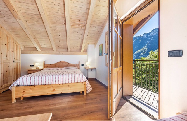 Chambre 'Camera Matrimoniale' avec vue sur montagne, jardin partagé et balcon