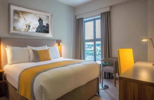 Double Room Near The Siege Museum LON
