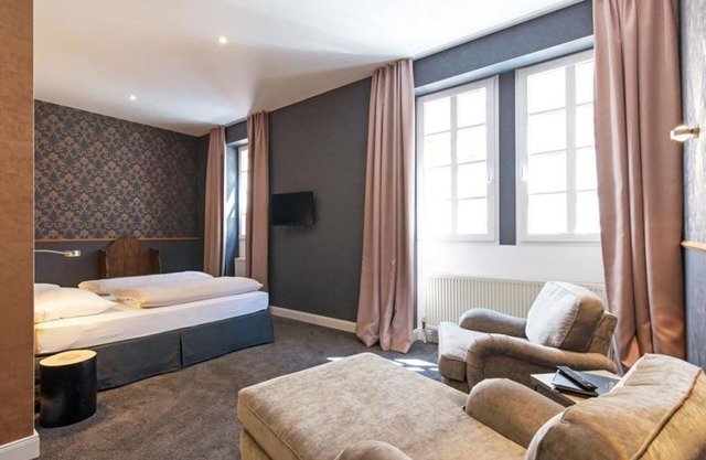 Chambre double, douche, toilette - Hotel Deutschherrenhof