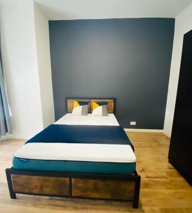 Double Room in Prime Zone 2 Location