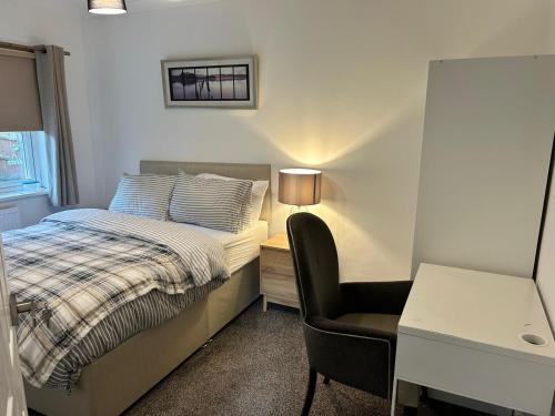 Double room near Queen Elizabeth hospital and University