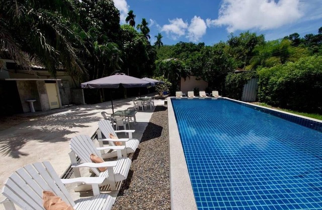 ⭐ Chambre Double ❤️ Nouvelle Piscine, Patio, AirCon & WiFi ⭐