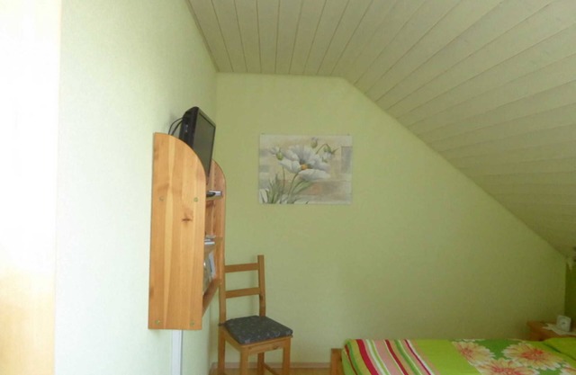 Chambre double n ° 3, 14m², salle de bain partagée - Bea's Gästezimmer