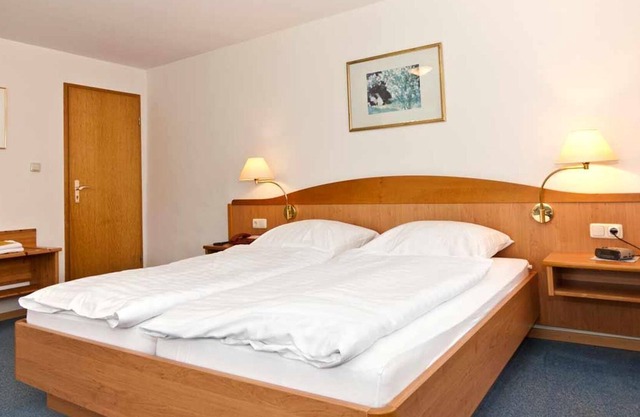 Chambre double, douche, WC sur demande - Strengliner Mill, hotel