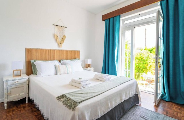 Double Room with Garden View and Balcony(Tangerine ) - 2