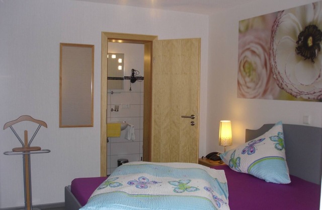 Double room with shower and WC, 1-3 persons