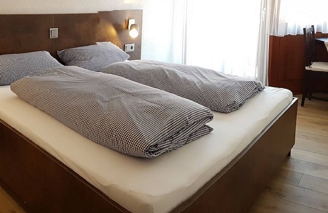 Chambre double avec douche / WC Balcon - Guesthouse Tagescafe Eckenfels