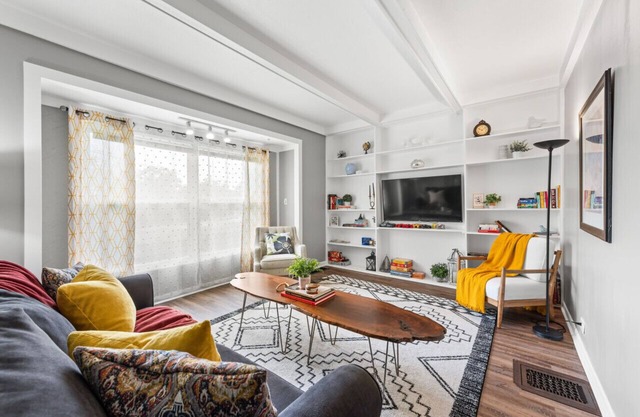 Double the Space for Large Groups! Entire Duplex!