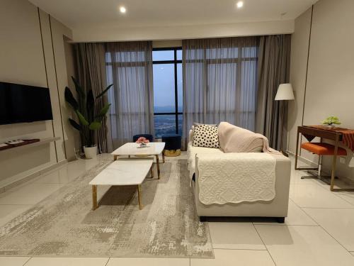 Doubletree Resident Royal Lux