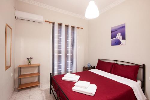 Dounavis Homes - The Ano Syros view