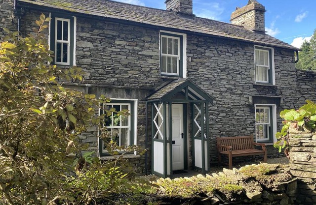 Dove Holme Cottage