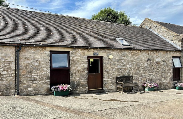 Dover Barn, PARWICH