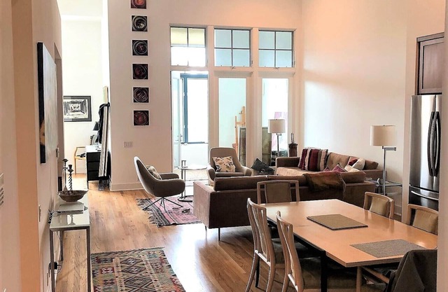 CONDO DE LUXE AVEC 2 CHAMBRES ET BAIN - À QUELQUES BLOCS DE LA PLAGE